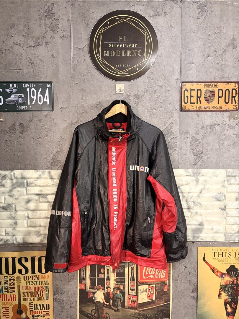Union 76 Racing Jacket (Category: Coats, Jackets and Outerwear) located in Imus. Submitted by noblefish.b1bfd2 (Listing ID 1461484585, Image 2). Description: Union 76 Racing Jacket Authentic Licensed Product PU Leather Material XL 26x29.