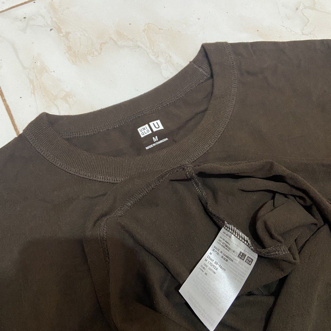 Uniqlo (Category: Formal Shirts) located in Naga. Submitted by francisgab70672 (Listing ID 1461401352, Image 3). Description: Uniqlo Color brown As new condition No issue Size medium Dimes 19x27 .