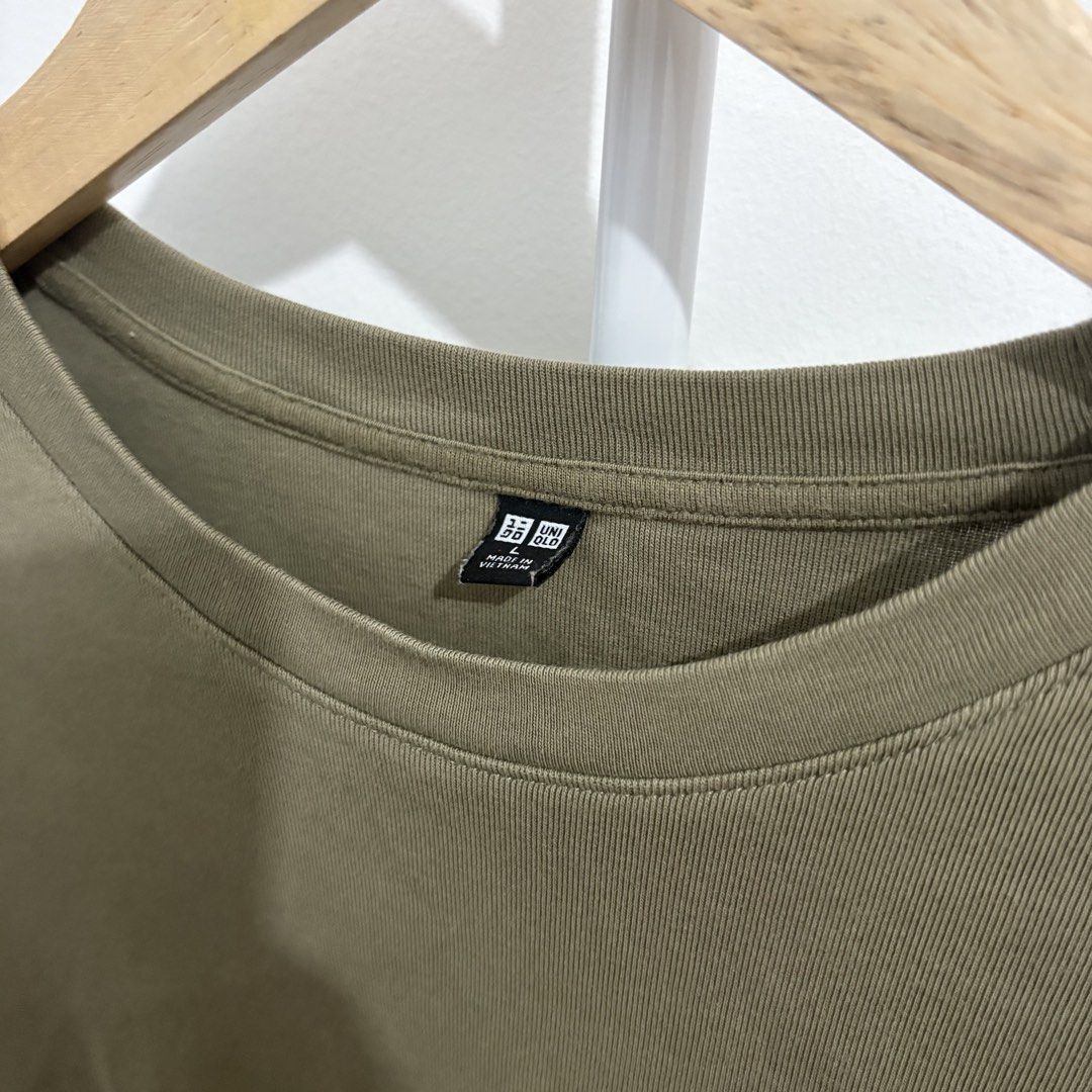 UNIQLO - Cropped Tee (Army Green) (Category: Shirts) located in Quezon City. Submitted by thisisshobe (Listing ID 1461471513, Image 2). Description: 🌊 NOTE: Kindly read the reminders posted in the product slideshow. Follow us on our Social Media Page: Sunny Clothing PH 🌞 ——— 💫 Product Information • Brand: Shein • Size: Medium to Semi Large • Details: Cotton Knitted Fabric | Used Once.