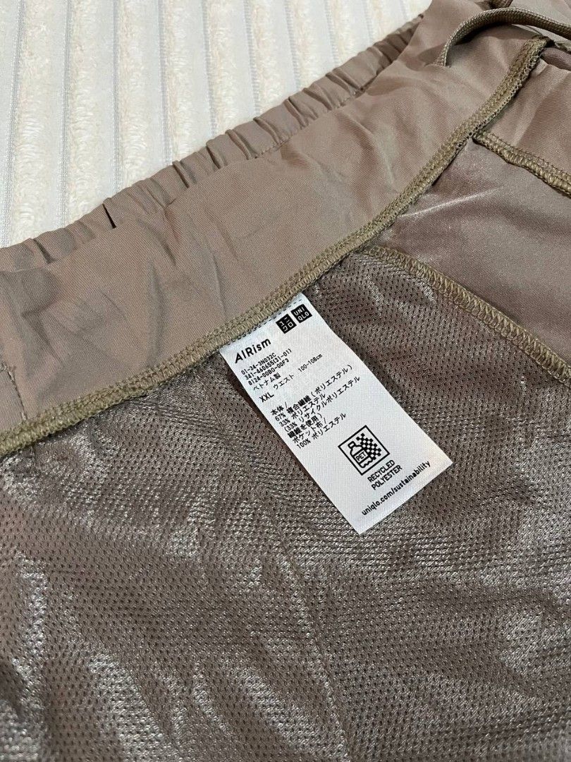Uniqlo Airism Stretchable Pants (Category: Activewear) located in Pili. Submitted by kuysgi (Listing ID 1461494448, Image 3). Description: Uniqlo Airism Stretchable Pants Size: XXL on tag Waistline: 36-40 Length: 41.5 Leg Opening: 7.5 No issue Good as new condition.