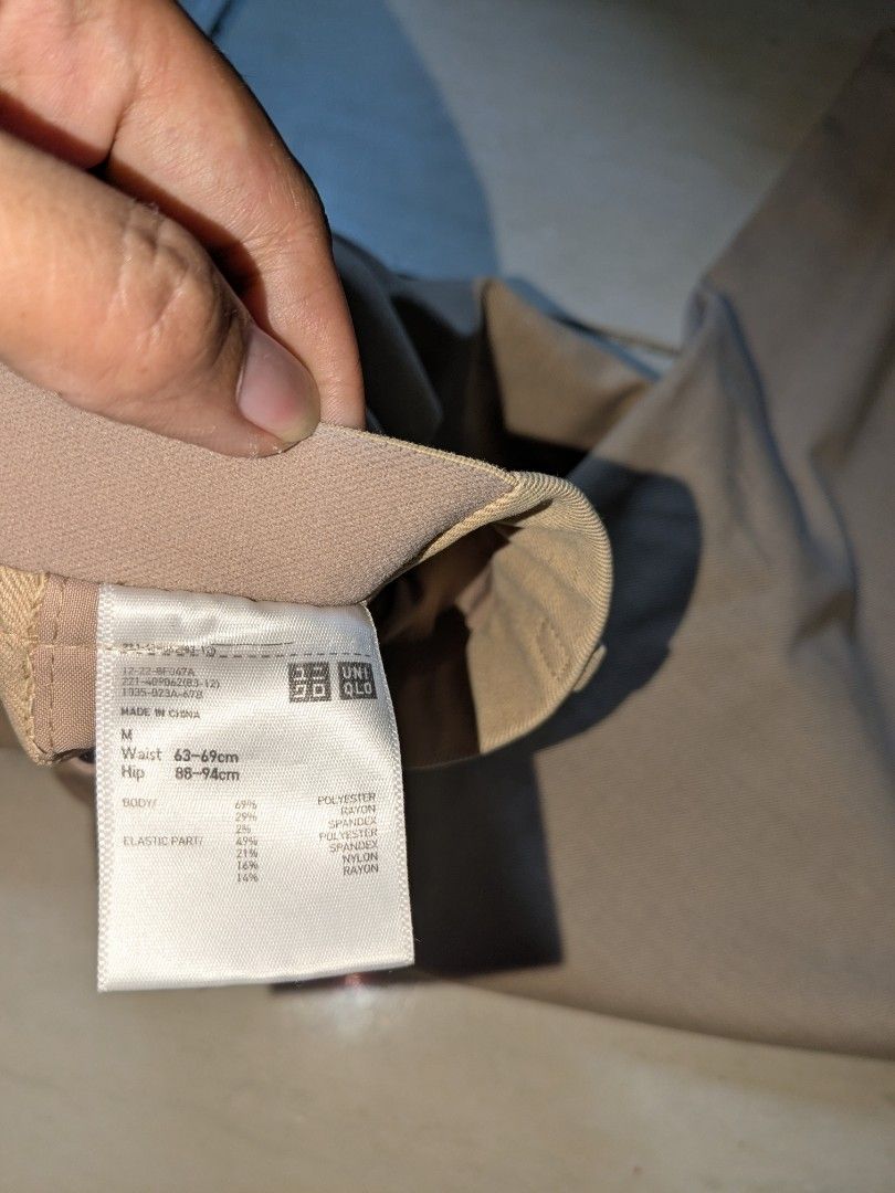 Uniqlo Ankle pants (Category: Other Bottoms) located in Iloilo. Submitted by seoltang_0000 (Listing ID 1461328503, Image 2). Description: Preloved Uniqlo Ankle Pants -like new condition - size M - One of my fave but doesn't fit anymore -bought around 1k plus in SM City.