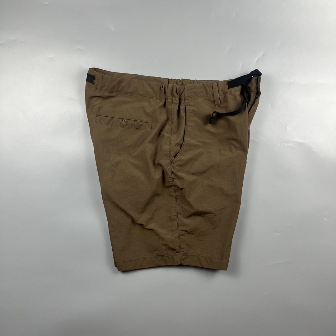 Uniqlo Geared Shorts (Category: Activewear) located in Los Banos. Submitted by 4030.archives. (Listing ID 1461491618, Image 3). Description: Uniqlo Geared Shorts 800 Pesos Fits 34-36 Waistline Length : 18 inches Hem : 12 inches Good as new.