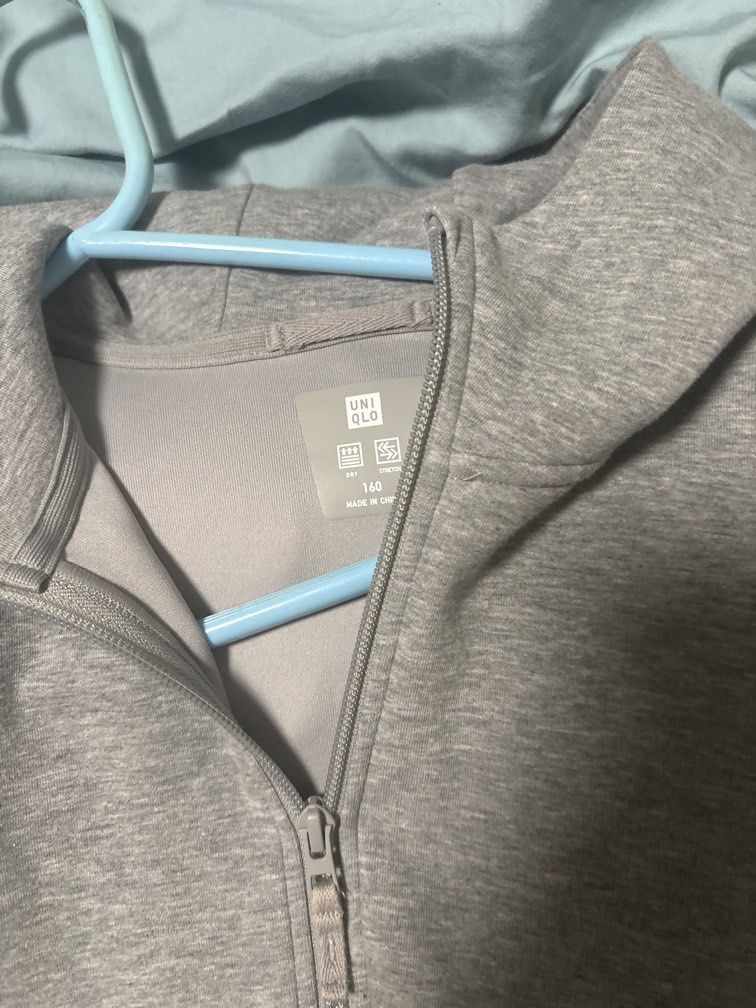 Uniqlo jacket （分類：外套及戶外衣服）位於 Hong Kong。 由 cosmic.interesting 提交（商品編號 1461503452，圖片 2）。簡介： Size 160。