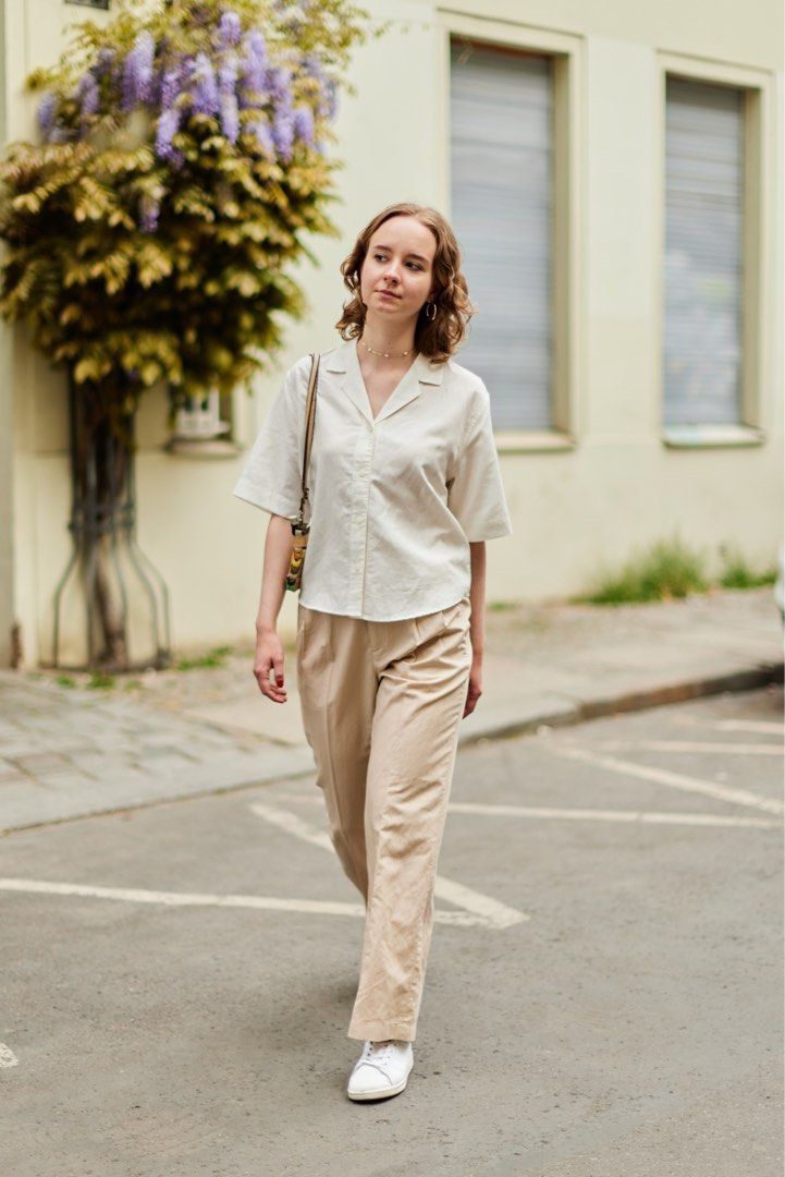 Uniqlo linen blen open collar (Category: Blouses) located in Malabon City. Submitted by _itsmejrmn (Listing ID 1461369654, Image 2). Description: 1200 for take all (No Issue, no stain) 650 each Olive green and off white. Size: medium (m-L runs big) Rfs: decluttering only. Used twice each blouse Malabon loaction.
