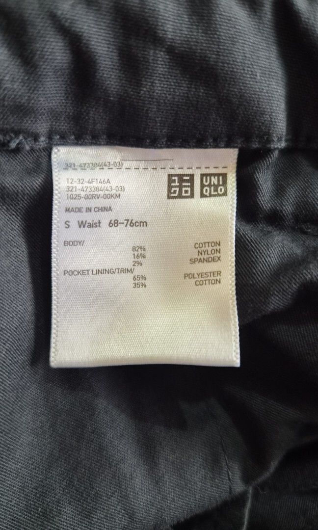 Uniqlo Men's Cargo Pants (Category: Jeans) located in Manila. Submitted by crslfinds (Listing ID 1461366579, Image 3). Description: - Uniqlo Men's Cargo Pants - Regular Fit - Navy Color - Size S (fits 30 to 31).