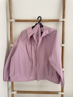 (Category: ) located in . Submitted by thriftandco (Listing ID 1461379493, Image 1). Description: .
