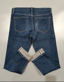 (Category: ) located in . Submitted by aydenthriftwear (Listing ID 1461513248, Image 1). Description: .