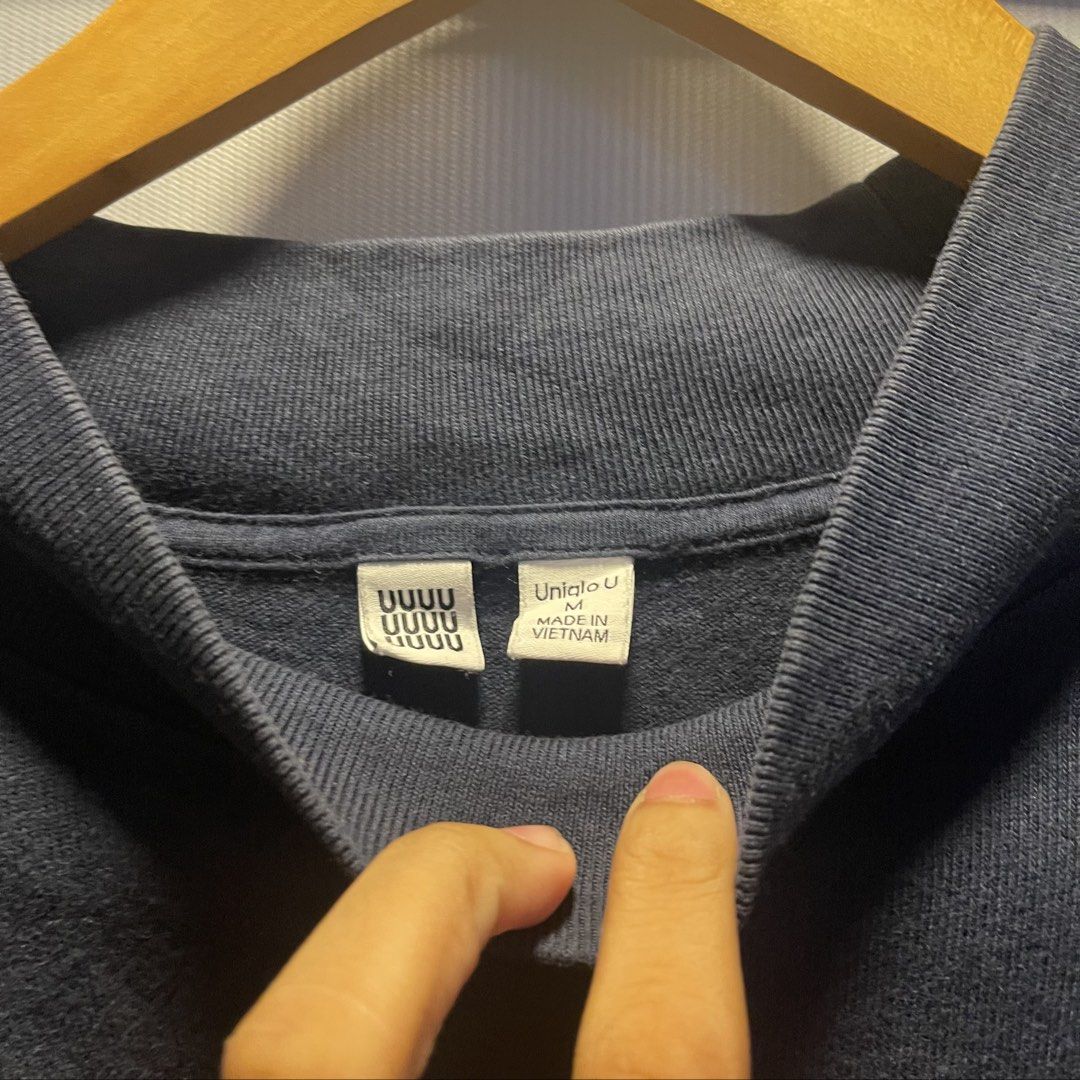 Uniqlo Sweater. (Category: Coats, Jackets and Outerwear) located in Butuan. Submitted by rittzfinds_8600 (Listing ID 1461399895, Image 2). Description: Excellent Size M on tag 22x28 Need wash 8.9/10 cr.