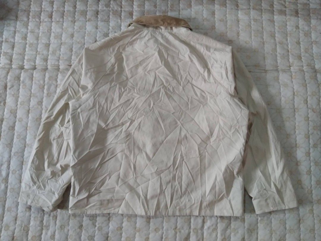 Uniqlo Utility Blouson Jacket In Beige Large (Category: Coats, Jackets and Outerwear) located in Zamboanga. Submitted by nurbya898048 (Listing ID 1461389277, Image 2). Description: Uniqlo Utility Blouson jacket. Features a corduroy collar and a checkered lining. Zip-up front with button closure. Two front pockets. Classic Harrington style. Great for layering. Tag size large Dimes 24.5x26 Beige color way Excellent to as new Color rate 10/10 Check 