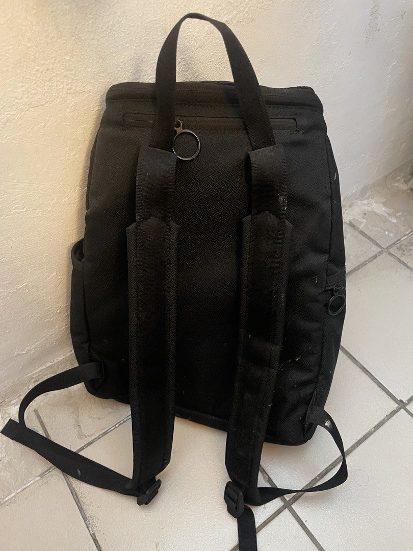 UNISEX nike black backpack (Category: Backpacks) located in Pasay City. Submitted by lastwrods (Listing ID 1461559338, Image 2). Description: - i used it during HS, never used again - a little dirty but can be removed - unisex - has compartments for laptop/ipad etc - good condition - bought in a diff country pa message for more !.