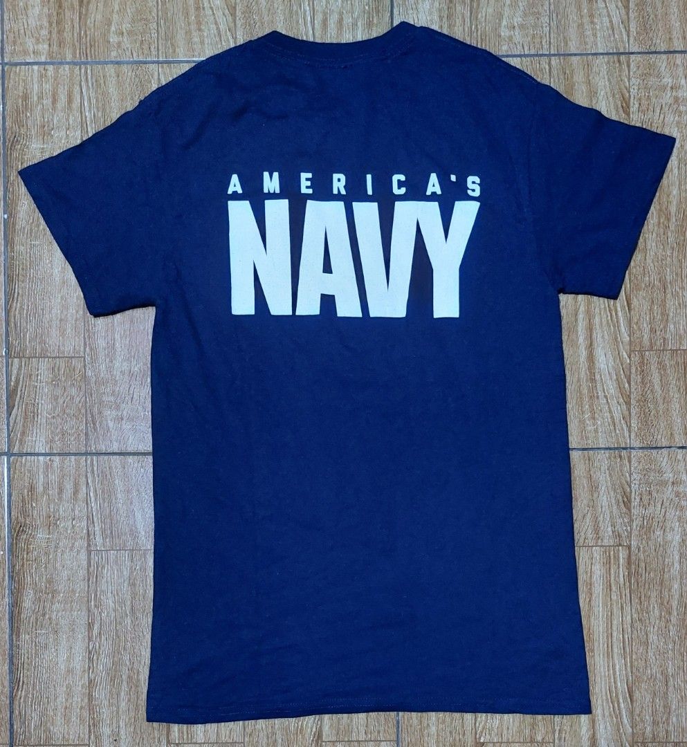 US Navy (Category: Activewear) located in Baguio. Submitted by wagwagan_001 (Listing ID 1461496342, Image 2). Description: excellent no tag 17 x 27.