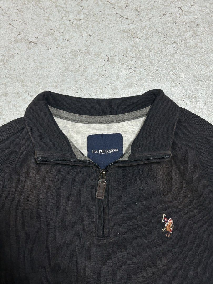 US POLO ASSN. Qzip (Category: Coats, Jackets and Outerwear) located in Caloocan City. Submitted by true_roman_thrift (Listing ID 1461397928, Image 3). Description: Dimes : W24 x L26 Flaws : Sign of Usage Good Condition.