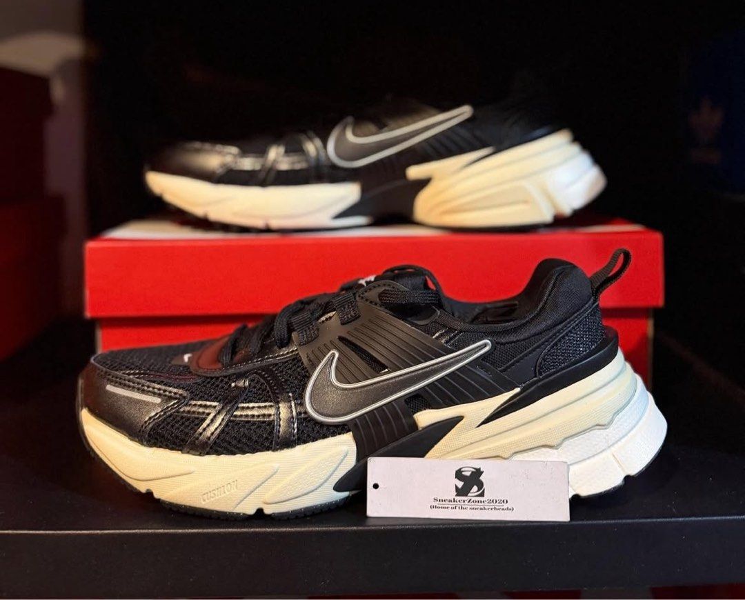 V2k run “Black” size 6,9 women’s (Category: Sneakers) located in Makati City. Submitted by xxgabxx (Listing ID 1461454374, Image 1). Description: V2k run “Brown” size 6,9 women’s / 7.5 men’s Legit and brand new. Marikina loc 2,199 only sale price already.