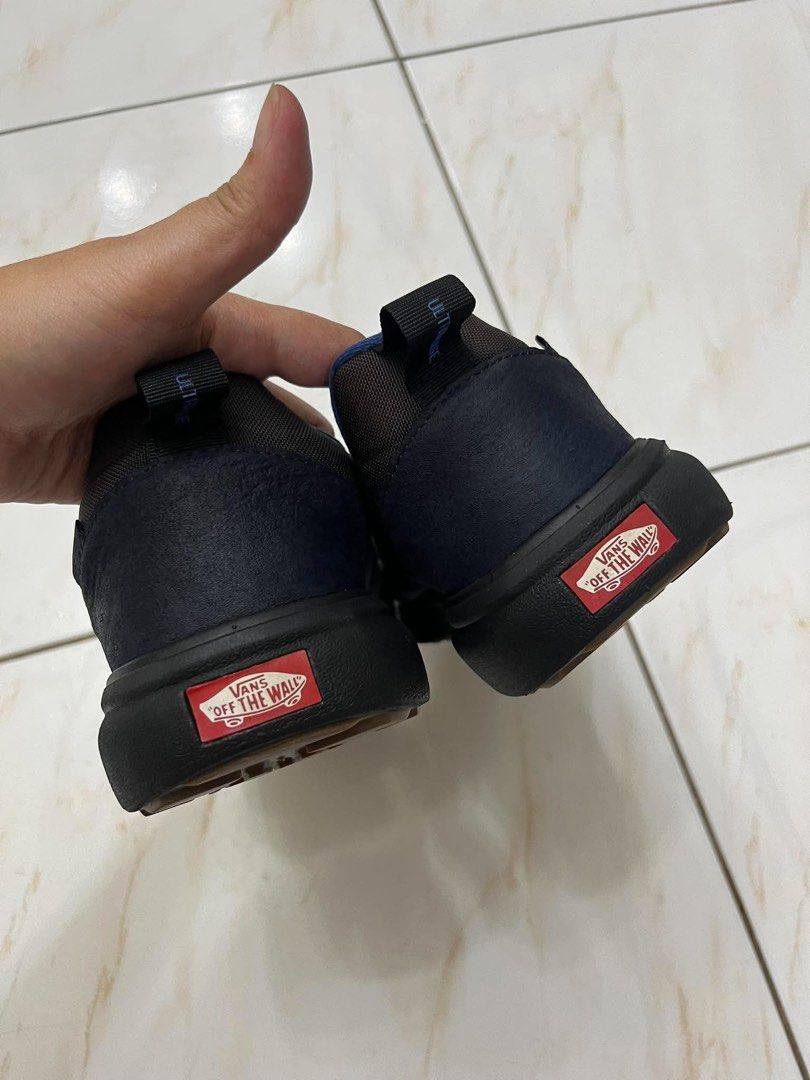 Vans (Category: Casual Shoes) located in Manila. Submitted by thriftnivan (Listing ID 1461514333, Image 3). Description: ₱1,000 + Shipping fee to be paid by the buyer..