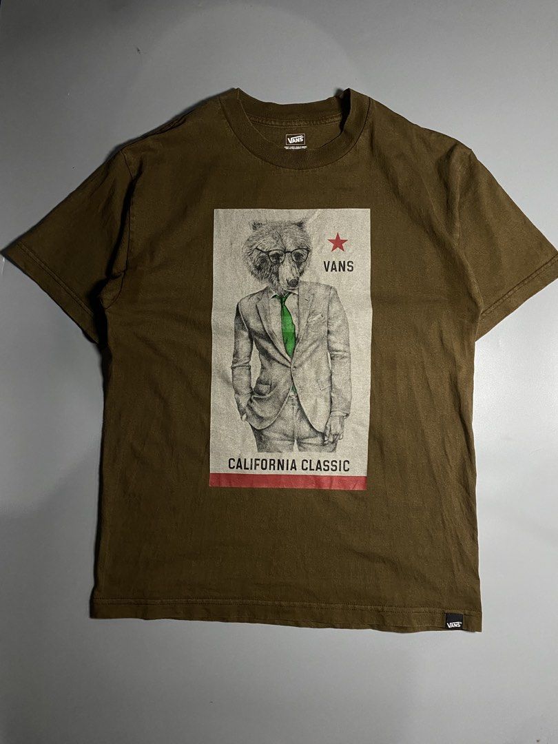 Vans choco brown heavy cloth (Category: Tshirts & Polo Shirts ) located in Trento. Submitted by rappiboy121322 (Listing ID 1461484830, Image 1). Description: Vans shirt Heavy cloth Choco brown Excellent condition Minimal hairline hindi halata Dimes: 20x28 9.5/10 colorate 400 free shipping.