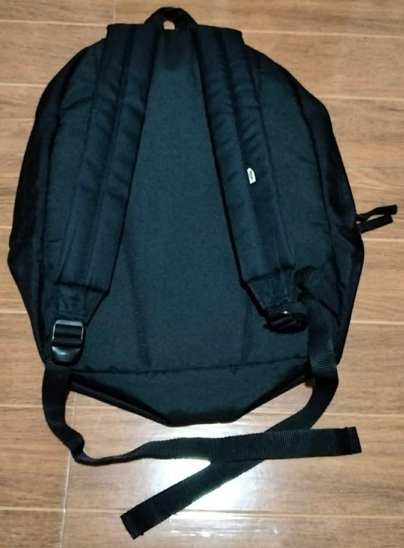 Vans Off The Wall Checkerboard Backpack (Category: Backpacks) located in Mangaldan. Submitted by niftythrifty69 (Listing ID 1461411985, Image 2). Description: - Classic Vans backpack - Iconic neon green checkerboard pattern on front - Black body with front zip pocket - Main compartment with internal pockets - Adjustable straps - Ideal for school or everyday use.