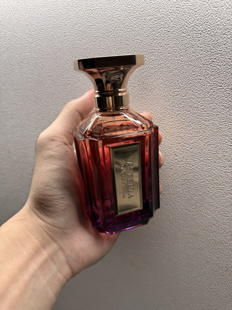 Velixir Asteria (Category: Fragrance & Deodorants) located in Singapore. Submitted by bestden (Listing ID 1461462724, Image 1). Description: Sprayed few times only not my kinda scent 99/100ml .