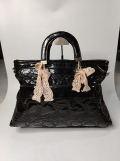 (Category: ) located in . Submitted by fashiondesancarlos05 (Listing ID 1461327482, Image 1). Description: .