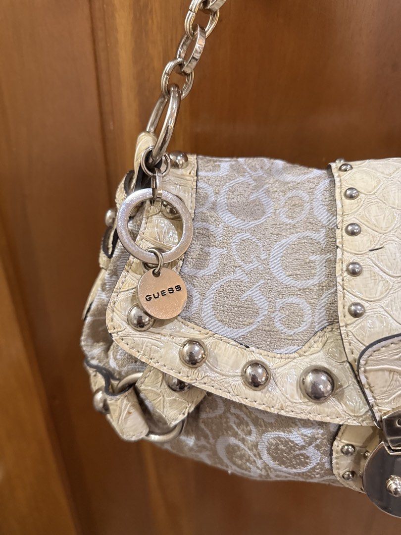 Vintage Guess Bag with Hang Tag (Category: Shoulder Bags) located in Pasig City. Submitted by uncannyxgirl (Listing ID 1461427641, Image 2). Description: Dm for more info :)) RFS: will buy bigbang tix 💗💗💗.