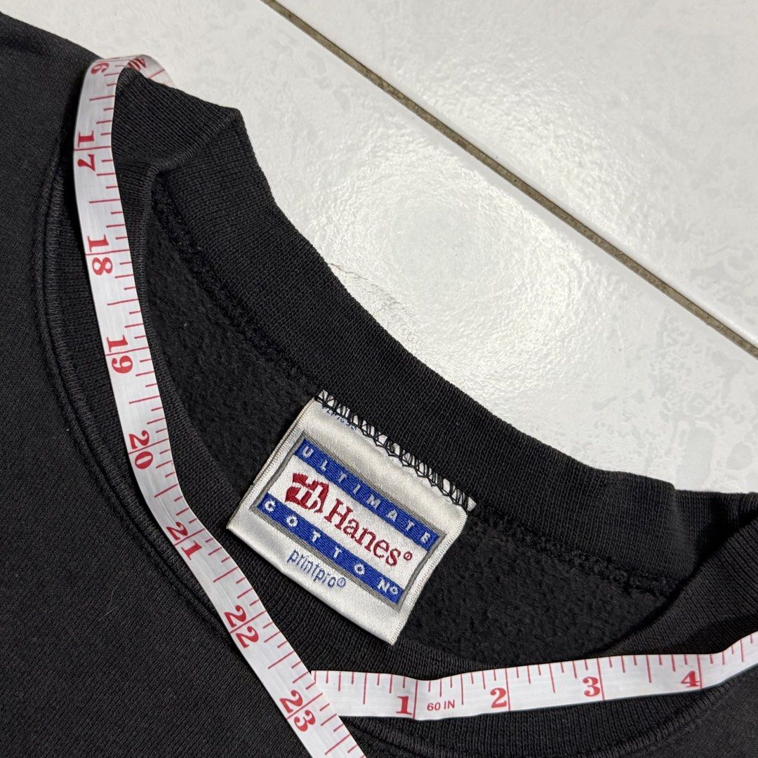 Vintage Hanes sweatshirt Phase 2 (Category: Hoodies) located in Manila. Submitted by marx_g (Listing ID 1461540670, Image 3). Description: Vintage Hanes sweatshirt Phase 2 Size Xl Width: 25 Length: 27 PRICE: 900 plus shipping fee.