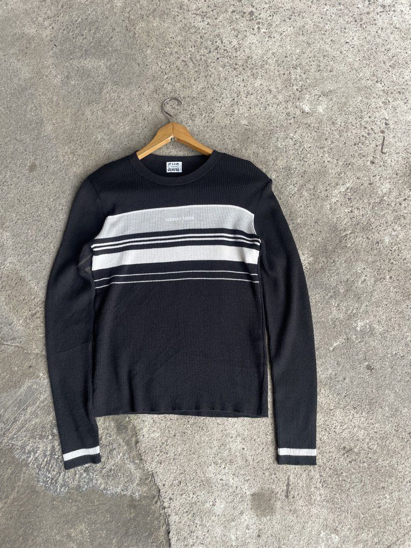 Vintage Iceberg Knitted (Category: Coats, Jackets and Outerwear) located in Polomolok. Submitted by checksover_stripes (Listing ID 1461457707, Image 1). Description: -Vintage Iceberg - 18 W - 24 L -Very Excellent Condition -Good For Styling .