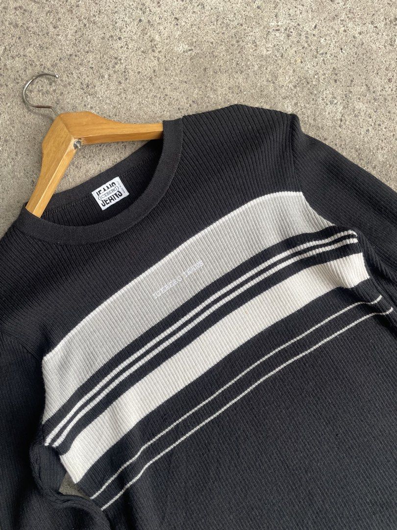 Vintage Iceberg Knitted (Category: Coats, Jackets and Outerwear) located in Polomolok. Submitted by checksover_stripes (Listing ID 1461457707, Image 2). Description: -Vintage Iceberg - 18 W - 24 L -Very Excellent Condition -Good For Styling .