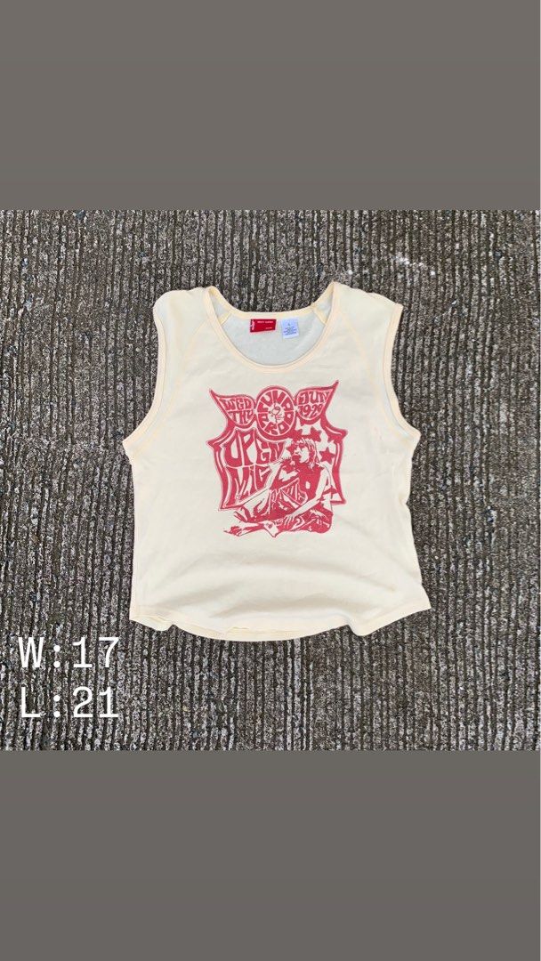 Vintage Levis women tops (Category: Sleeveless) located in Manila. Submitted by _thrift.clothes._ (Listing ID 1461344034, Image 1). Description: Size:large W:17 L:21.