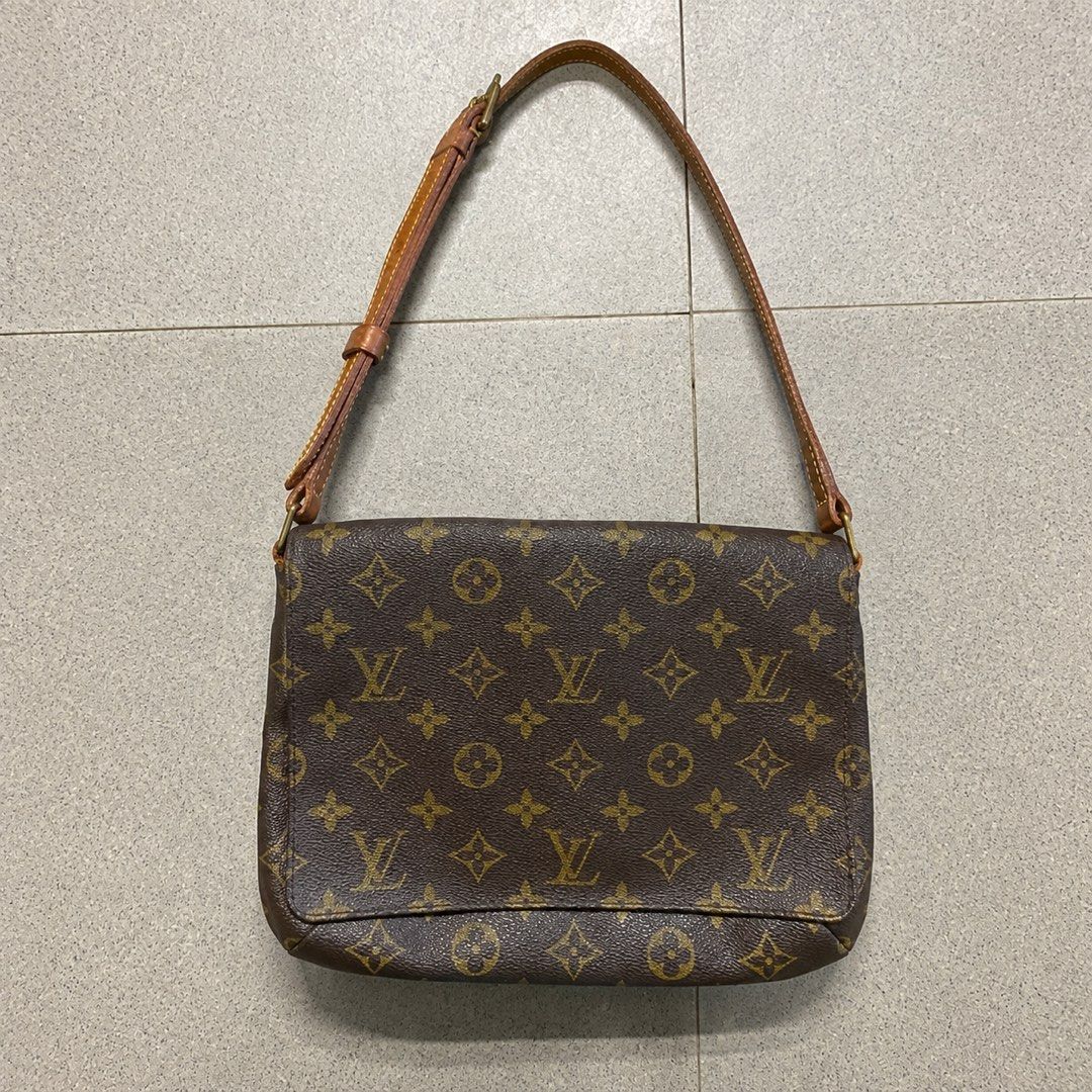 Vintage LV Musette Tango Monogram (Category: Shoulder Bags) located in Los Banos. Submitted by rick_06 (Listing ID 1461471605, Image 1). Description: -Bought From japan (Seller) -Coded -Authentic -Slightly Nego.