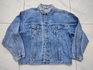 (Category: ) located in . Submitted by levisusedjeans (Listing ID 1461344654, Image 1). Description: .