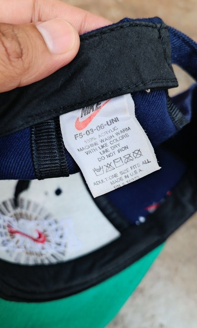Vintage Nike (Category: Caps & Hats) located in Davao. Submitted by st333tcartel (Listing ID 1461557912, Image 3). Description: Issue:Slight stain at underbrim check last pics..