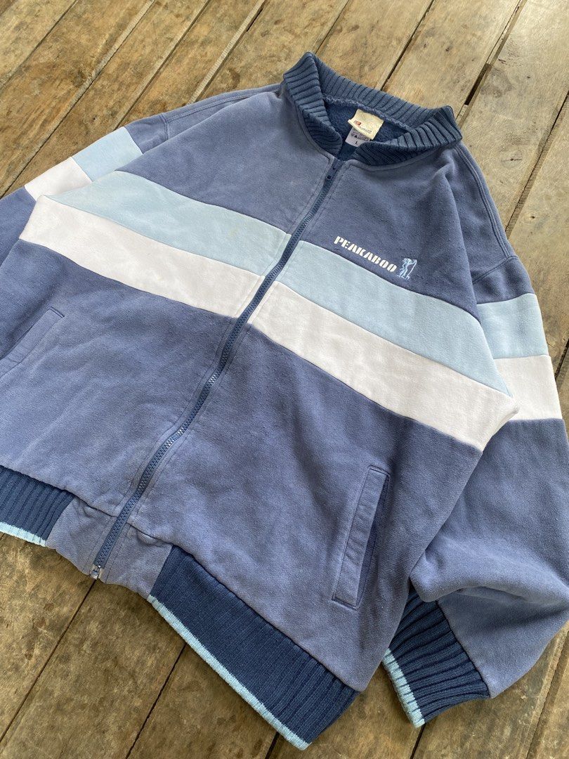 VINTAGE SURF BRAND PEAKABOO (Category: Coats, Jackets and Outerwear) located in Manila. Submitted by bottomswrldwidev2 (Listing ID 1461484131, Image 3). Description: VINTAGE PEAKABOO 📐: 24x27 condi: 9.5/10 - pinhole.
