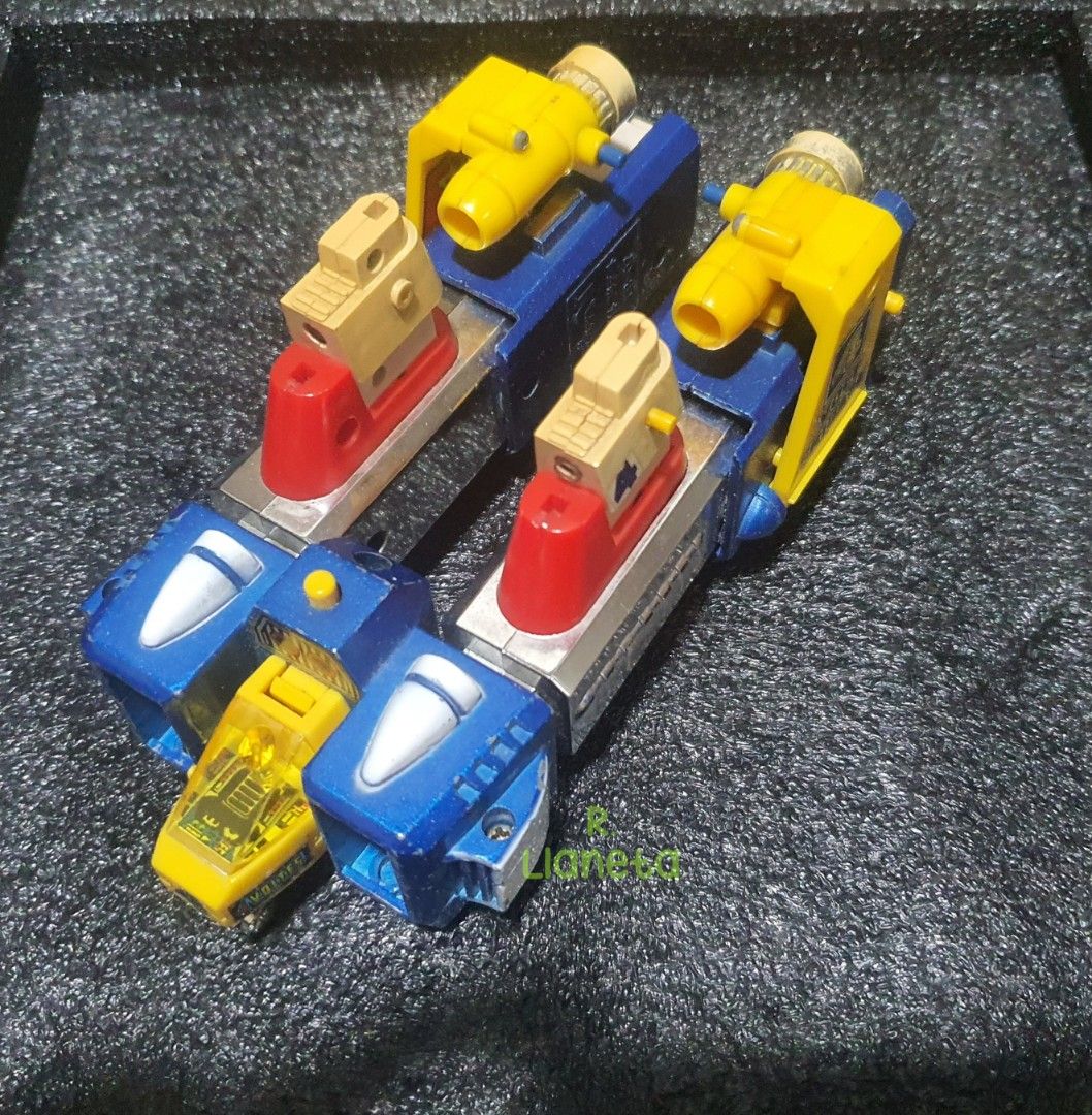Voltes Frigate Popy Dx Vintage (Category: Vintage Collectibles) located in Las Pinas. Submitted by toycollectingr27 (Listing ID 1461360157, Image 2). Description: All Orig Walang basag Free 3d printed antennas As is Inquire lang sa toy condition No meet ups Gcash/Bank LBC/lala mostly sundays 10500 .