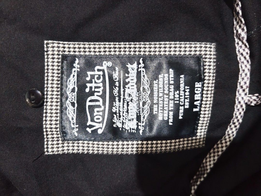 Von dutch vest (Category: Coats, Jackets and Outerwear) located in Las Pinas. Submitted by yel_olshoppe (Listing ID 1461539117, Image 2). Description: von dutch vguc large on tag.