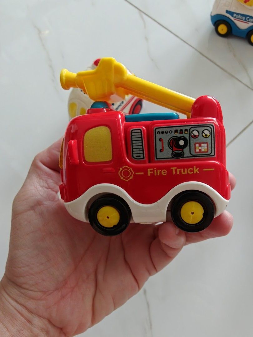 Vtech Fire Engine (Category: Infant Playtime) located in Singapore. Submitted by onevonne (Listing ID 1461444008, Image 3). Description: Works well with new batteries. item does not come with batteries. condition is quite new..