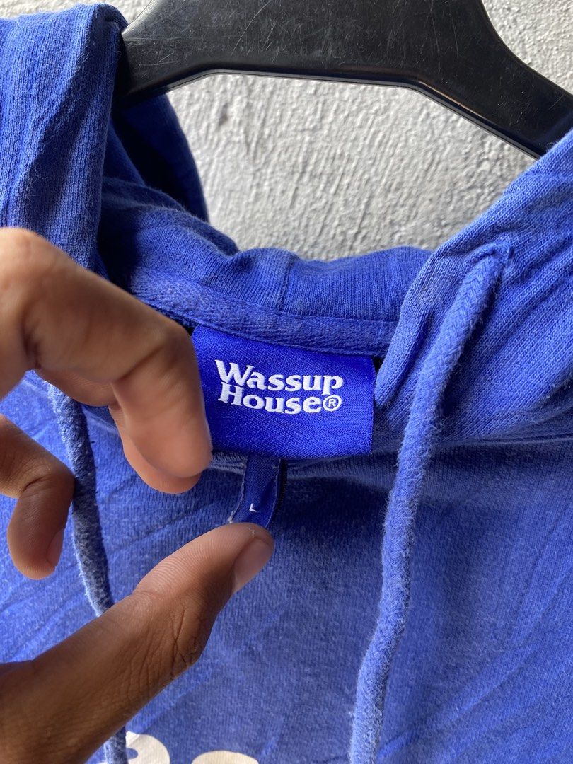 Wassup hoodie (Category: Hoodies) located in Las Pinas. Submitted by mark2k05 (Listing ID 1461391363, Image 2). Description: Size large.