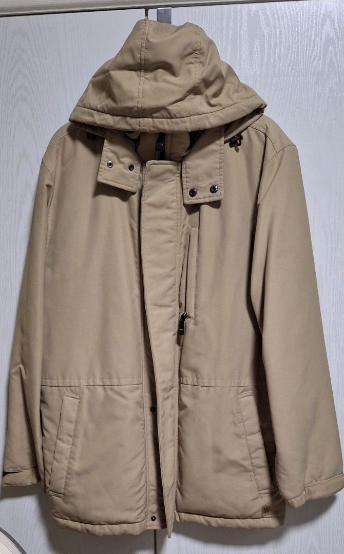 Weatherproof Tan Hooded Winter Jacket (Category: Coats, Jackets and Outerwear) located in Manila. Submitted by ags028705 (Listing ID 1460916163, Image 1). Description: - Weatherproof tan hooded jacket - Fleece-lined for extra warmth - Zip-up front closure - Convenient pockets - Ideal for cold weather and everyday wear.