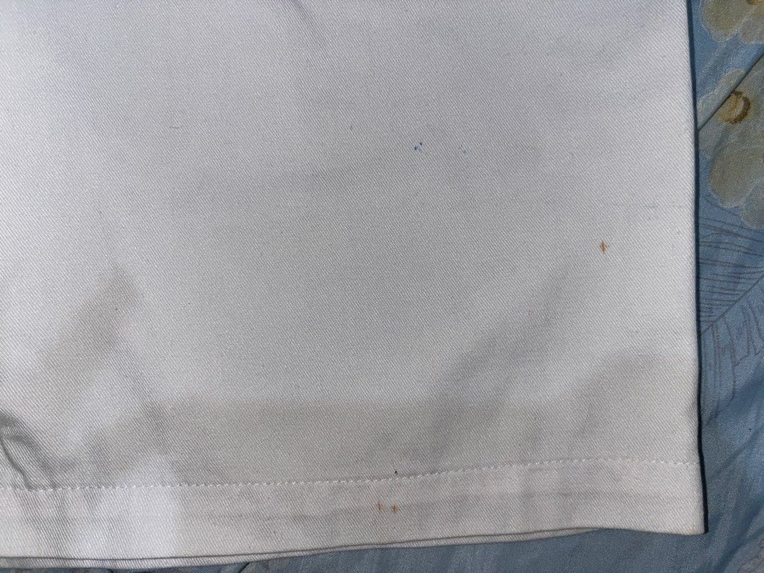 White shorts (Category: Shorts) located in Quezon City. Submitted by yan.declutter (Listing ID 1461385290, Image 2). Description: I had it tailored to fit my waist, pero pwedeng tanggalin. It fits up to medium size..
