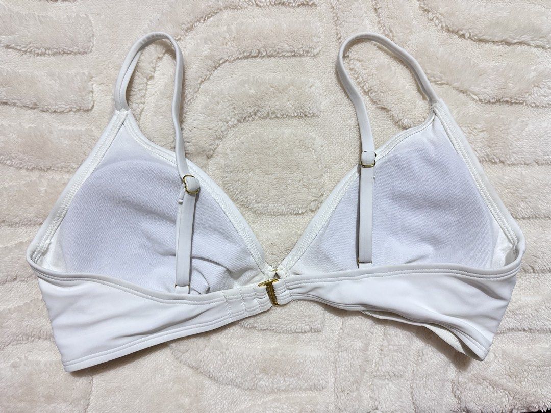 White Swimsuit/Bikini (Category: Bikinis & Swimsuits) located in Santa Maria. Submitted by asdfghzl (Listing ID 1461516221, Image 3). Description: Never been used/worn M ₱150 White .