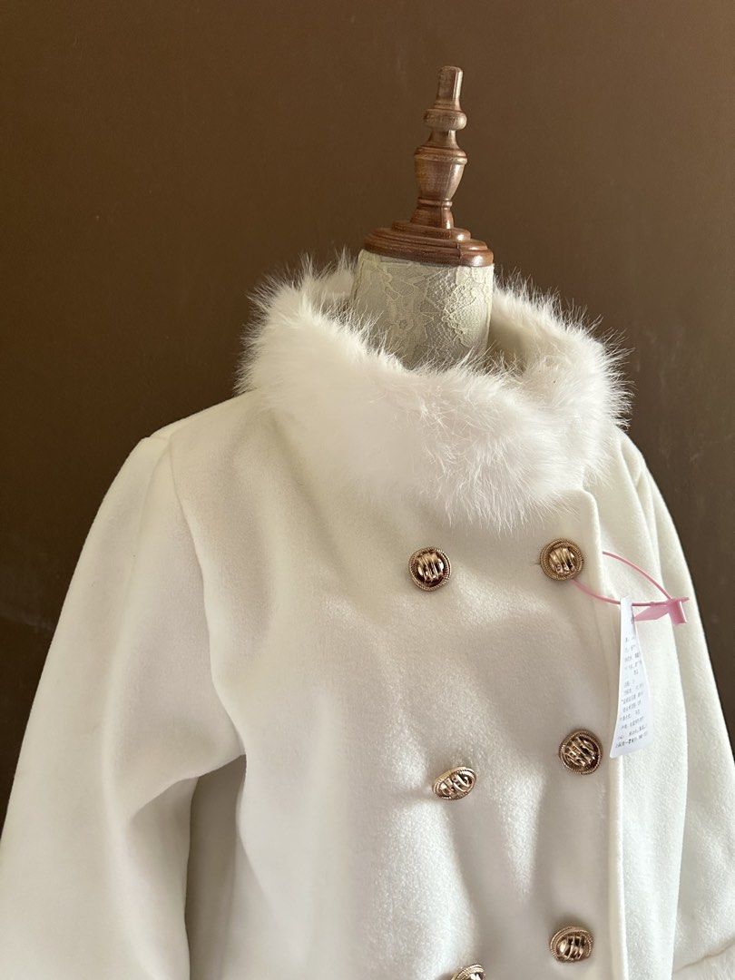 White Winter Coat with Fur (Category: Coats, Jackets and Outerwear) located in Paranaque City. Submitted by eckadcms (Listing ID 1461359077, Image 2). Description: — Never worn / unused — With original tag — Soft fur/faux-fur trim on the hood, sleeves, and bottom hem — With lining inside for extra warmth and comfort — gold-tone buttons SIZE : Large on tag but also fits SMALL ( perfect for layering clothes ) 📦 J&T / Lalamove / Grab 🚚 Shipping fe