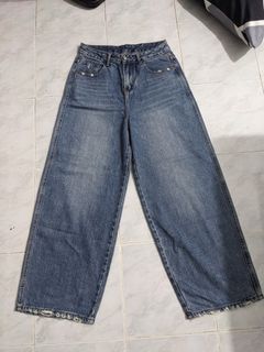 (Category: ) located in . Submitted by thriftsezsta (Listing ID 1461526897, Image 1). Description: .