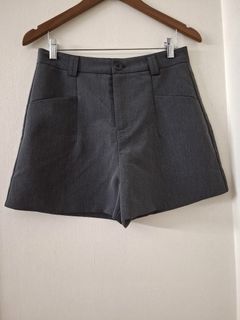 (Category: ) located in . Submitted by closet_collection_ (Listing ID 1461392266, Image 1). Description: .