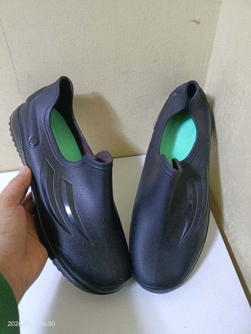 Women's Rain boots (Category: Boots) located in Baguio. Submitted by mariemaeb53657 (Listing ID 1461524263, Image 1). Description: 💐Bota 🌿Eur:39 |cm:25 insole 🍁Likenew.