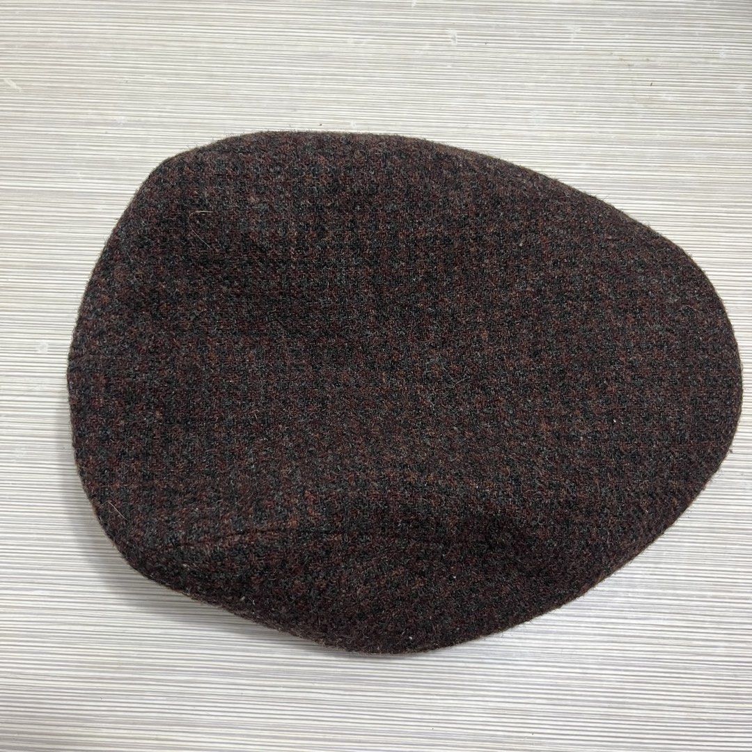 Wool flat hat uniqlo (Category: Caps & Hats) located in Quezon City. Submitted by thriftshop_treasure (Listing ID 1461507208, Image 1). Description: 59cm .