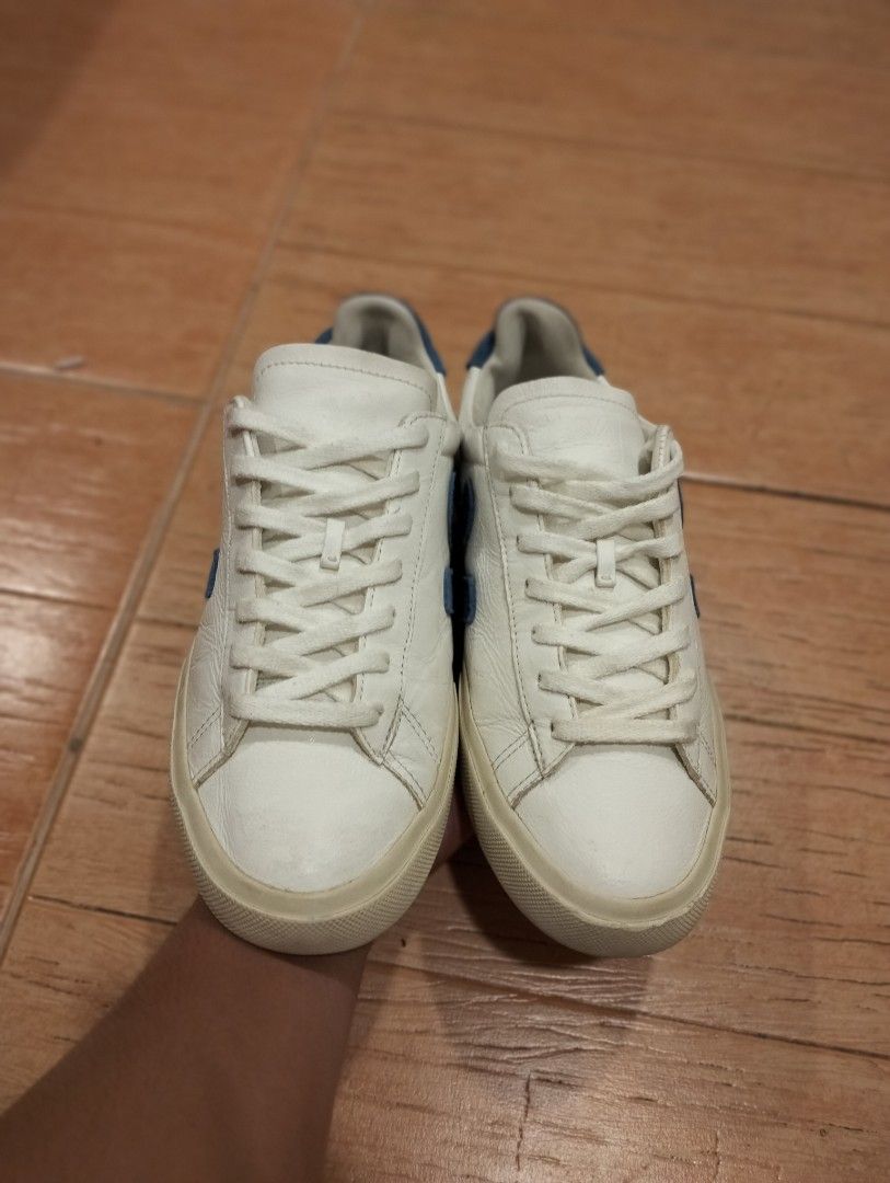 Wts (Category: Sneakers & Footwear) located in Polomolok. Submitted by thriftnisam (Listing ID 1461516065, Image 3). Description: Vèja Campo Leather White Extra Blue Swedish size 41 Eur 8 Men 26 Cm excellent Condition legit Authentic Pair ✅ sign Of Usage Only 2200+Sf 📌 pm 📥.
