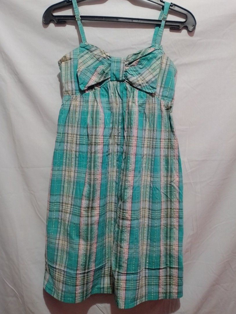 Plaid Dress with Bow Detail (Category: Dresses) located in Manila. Submitted by nievesolanna (Listing ID 1461447748, Image 1). Description: 80 pesos LOC: SAMPALOC, MANILA.
