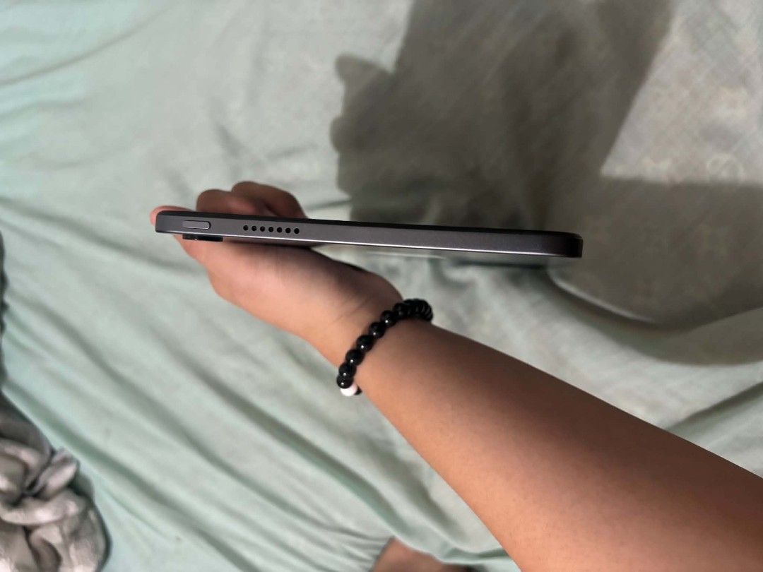 Xiaomi Redmi Pad 9.7 Charger and Case (Category: Android) located in Quezon City. Submitted by aezie (Listing ID 1461461250, Image 3). Description: - Charger for Xiaomi Redmi Pad 9?7 - Includes USB-C cable - Transparent silicone case - Ready for a new owner -Price negotiable..