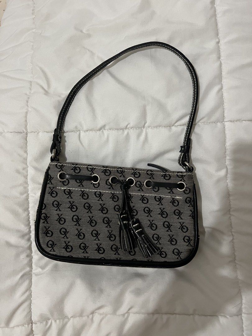 Xoxo cute bag (Category: Shoulder Bags) located in Marikina City. Submitted by ellaahgg (Listing ID 1461475367, Image 1). Description: Cute bag and almost new from US.