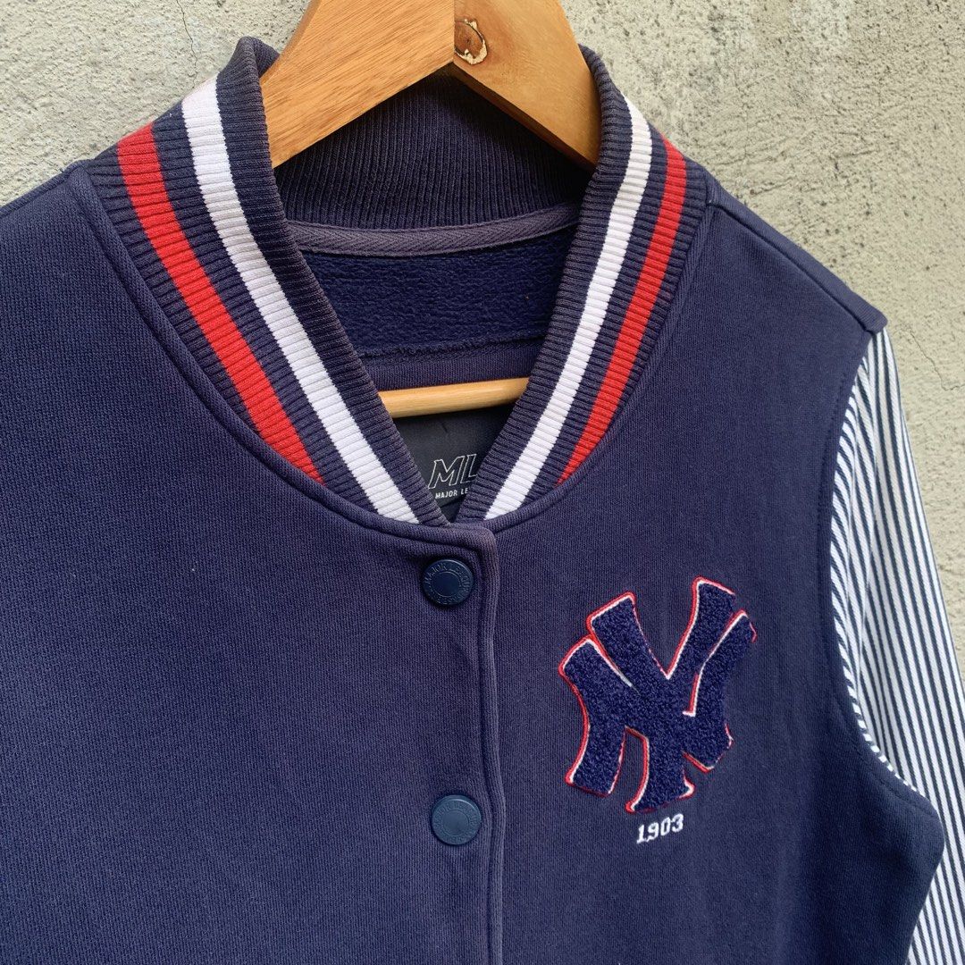 Y2k MLB New York Yankees Varsity Jacket (Category: Coats, Jackets and Outerwear) located in Sindangan. Submitted by holy_thrift (Listing ID 1461457202, Image 3). Description: - Y2k MLB New York Yankees Varsity Jacket - width / 19.5 - length / 25 - sleeve length / 23.5 - issue / sa 9 pic po is fade po kunti sa itaas po nang ribbings at sa 10 pic po is makikita nyo po na may kunting fade po yun lang naman po may fade lang overall goods na goods pa 