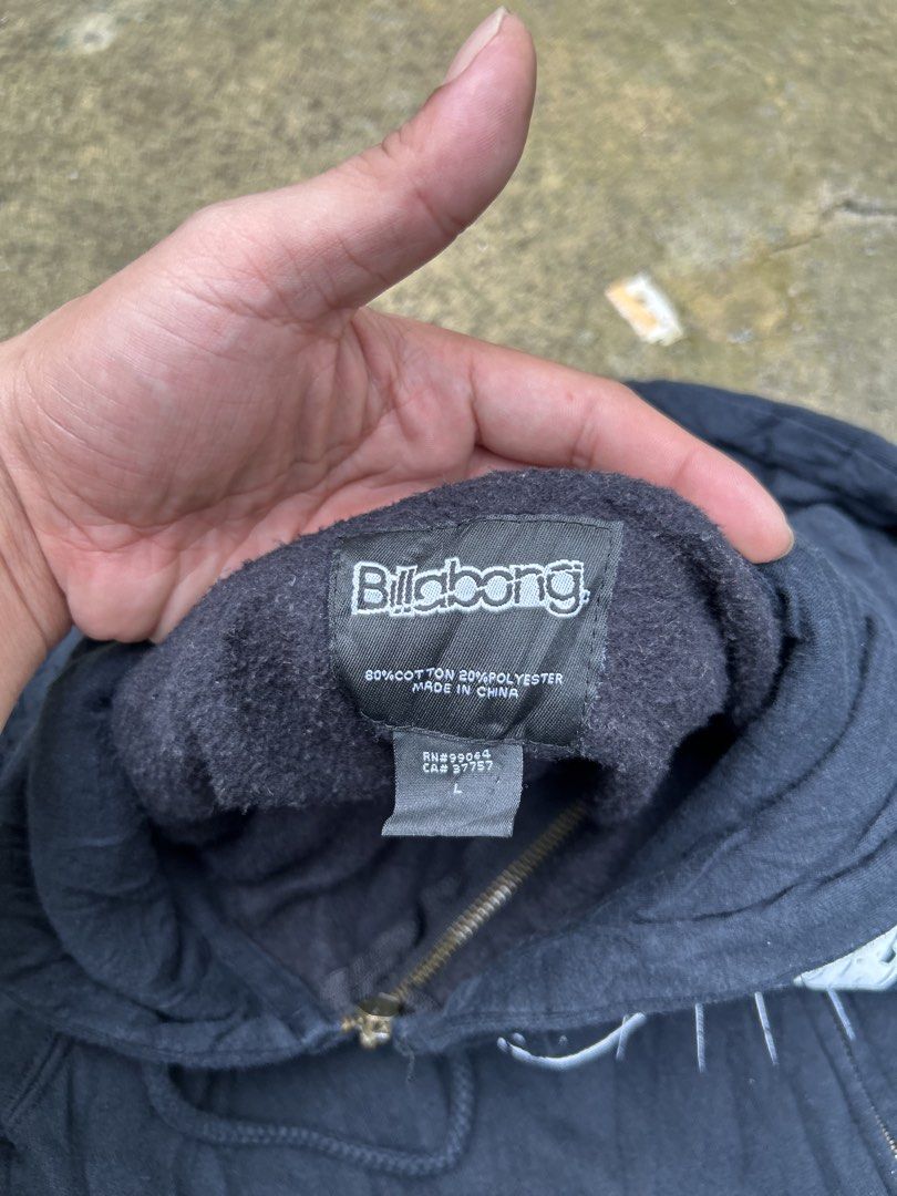 Y2k vtg billabong (Category: Coats, Jackets and Outerwear) located in Mabalacat. Submitted by johnchanfinds (Listing ID 1461428989, Image 3). Description: Excellent condition Size L Width 22 Length 28 Color rate 9.5/10 .