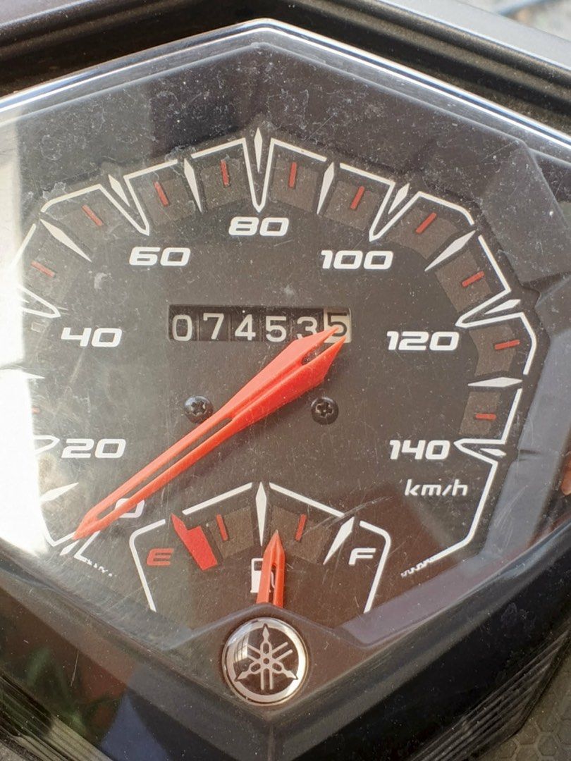 Yamaha Mio i 125 Motorcycle (Category: Motorbikes for Sale) located in Manila. Submitted by caballeroa11402 (Listing ID 1461489499, Image 2). Description: Yamaha Mio i 125. Yellow and black colorway. Has a top box installed. Odometer reads 74535 km. Ready for its next rider. Message for inquiries..